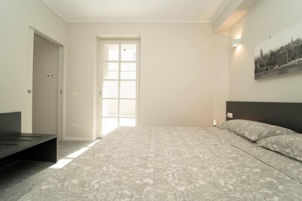 Apt 2 Min From The Cathedral With Private Parking Como Exteriör bild